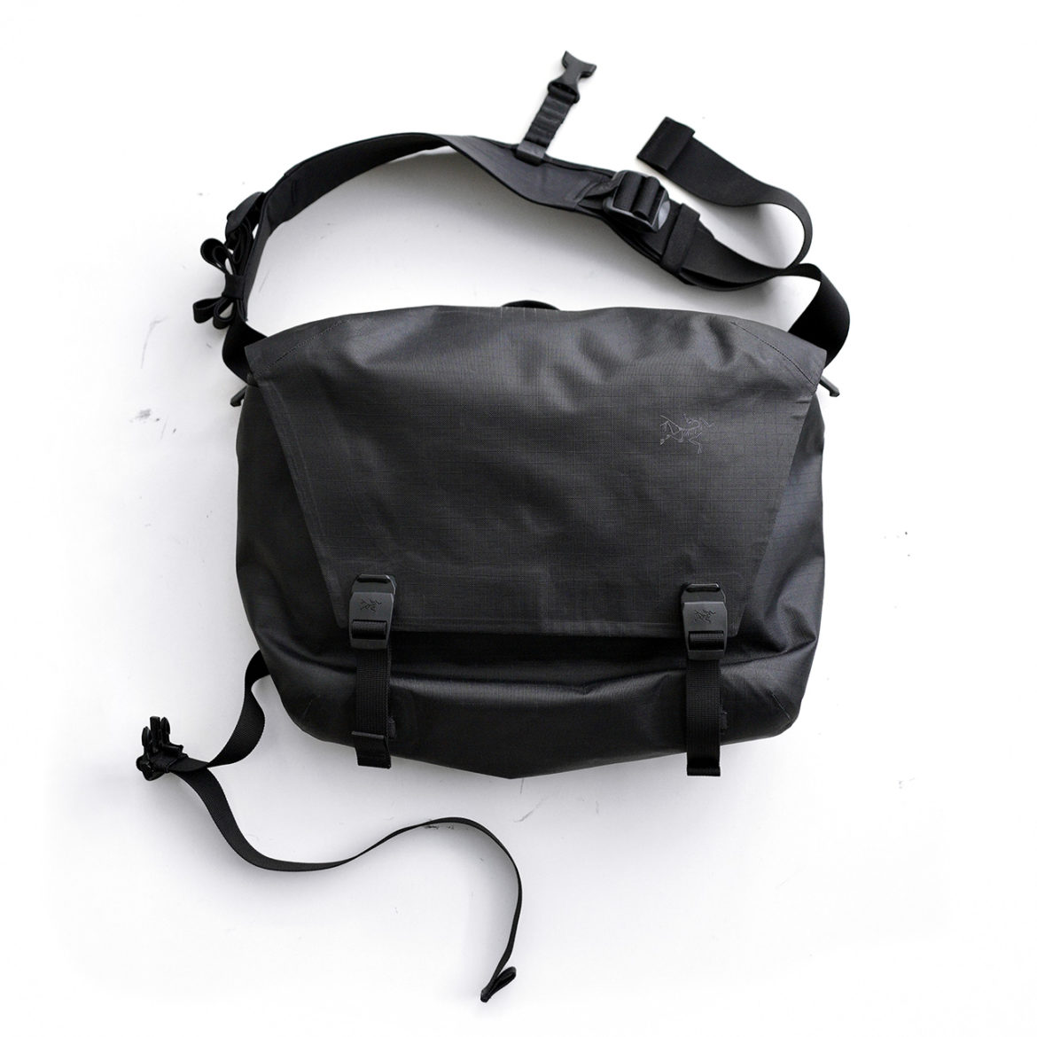 arcteryx messenger bag